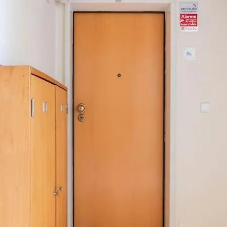 Apartment Patio - 57655al *